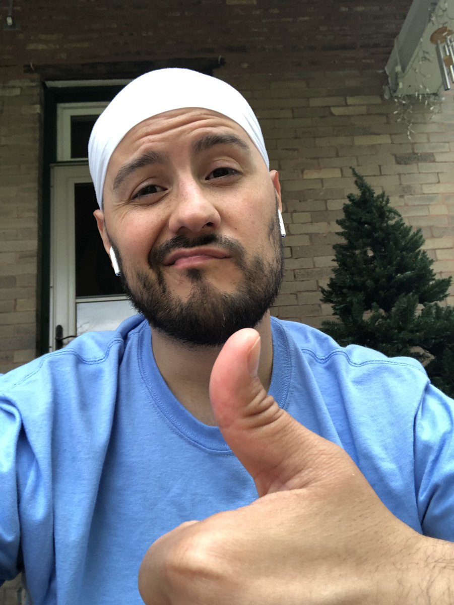 Marco887's tweet photo. Yet another successful #jog and #walk around #humboldtpark to help cure this #stayathomeorder due to #covid19 #pandemic #selfie #nofilter #socialdistancing 😷🤳🏽🚶🏽‍♂️🏃🏽‍♂️🦠 #fitbit https://t.co/DWgxxCzKRN