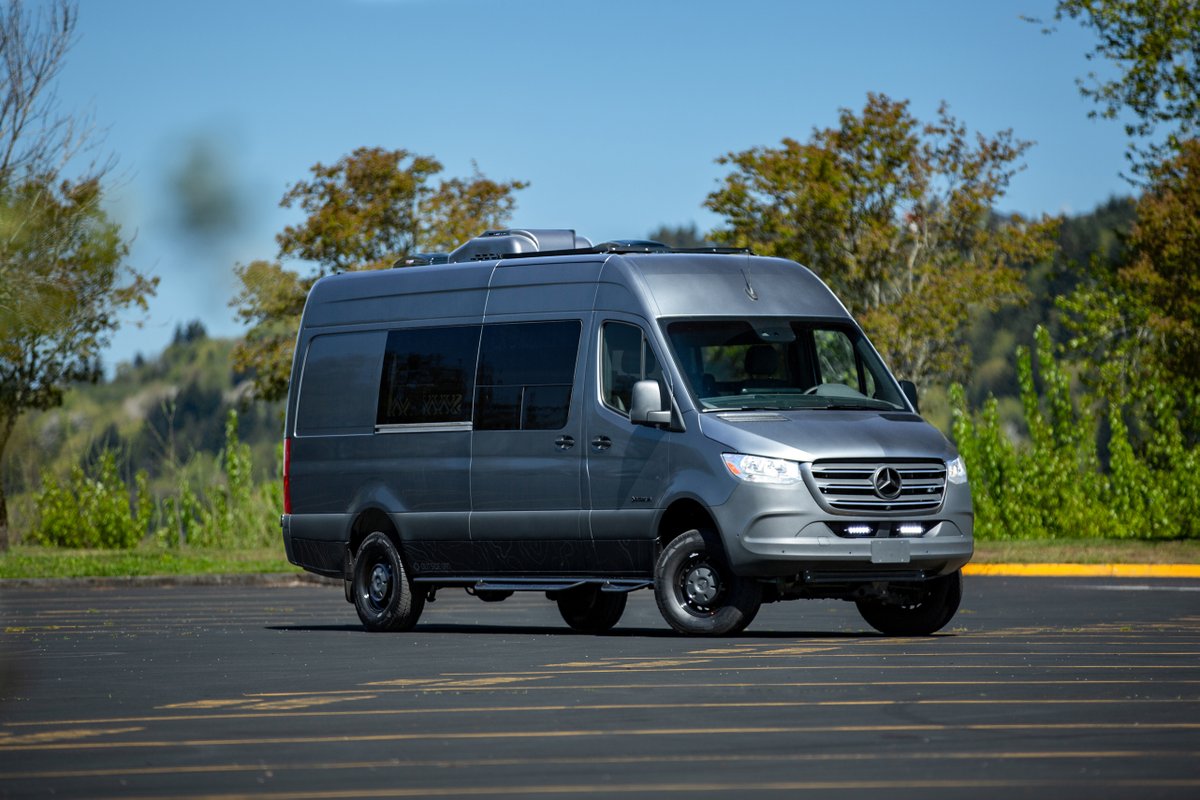 Outsidevan's tweet photo. Alpine Palace is the latest Outside Van to hit the road with its new family. With seating and sleeping for up to 6, a bench seat area with tables that doubles as a sleeping platform, and more, his van is ready for some serious road trips and off-grid camping. #outsidevan #custom https://t.co/NA1B6ivvdr