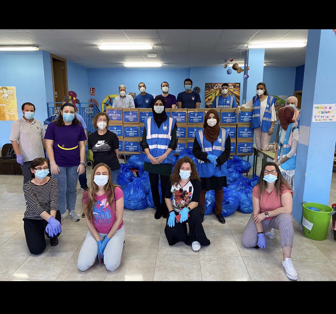 Hoy compartimos la nota de prensa y las imágenes de la campaña de entrega de alimentos realizada por Islamic Relief este miércoles, en la entrega estuvo presente la Concejala de Distritos y Participación Ciudadana, Patrícia Sanchez.