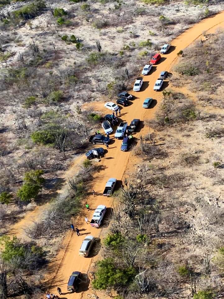 C_ZMCARIB's tweet photo. Het Rescue and Coordination Center van de Kustwacht Carib ontving afgelopen woensdagavond een verzoek voor assistentie van de Centrale Politie Post op Bonaire. Dit ivm een vermissing van een persoon. Zie verder ook:
https://t.co/zTLS1tAzu4 @CaribbeanSar @KustwachtC @Defensie https://t.co/3s9leTtSNa