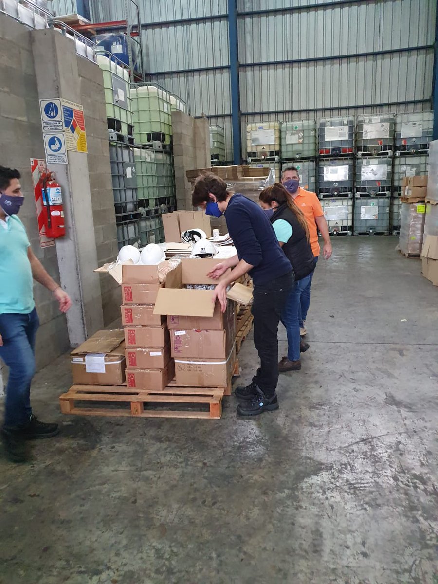 UPLArgentina's tweet photo. Nos sumamos a la iniciativa de UPL en India y Latinoamérica para fortalecer la prevención: donamos 4000 unidades de alcohol en gel y 5400 de sanitizante líquido. Llegarán a 49 destinos de 10 provincias

En esta red agrícola abierta, la solidaridad es un pilar fundamental. #OpenAg https://t.co/IgUaUI6BlA