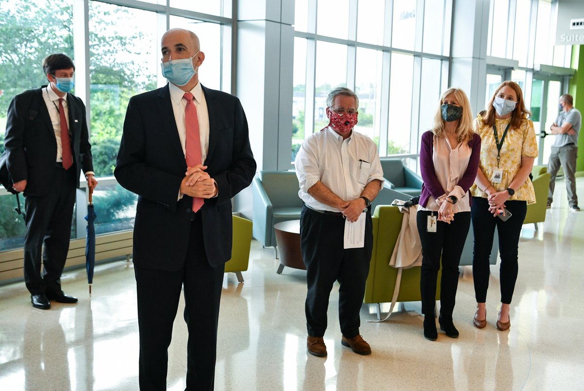 JohnCooper4Nash's tweet photo. Thanks to Executive Chef Derek Brook from @HermitageHotel &amp; @capitolgrille and Nancy Keil of 
@2HarvestMidTN for preparing 300 meals to @NashvilleHealth employees this week. I'm grateful for the work and encouragement you offer to front line workers and Davidson County residents. https://t.co/yLv6wdIci2