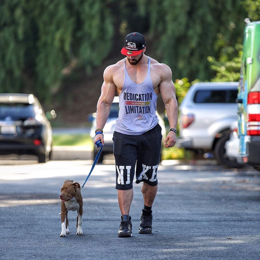 TuckBeck's tweet photo. I just want to wish the happiest of birthdays to @BradleyMartyn hope you’re able to have fun, get swole, & have a perfect birthday today!!! #BradleyMartyn #BMFIT 🎉🎉🎉 https://t.co/0S4l6mRysN