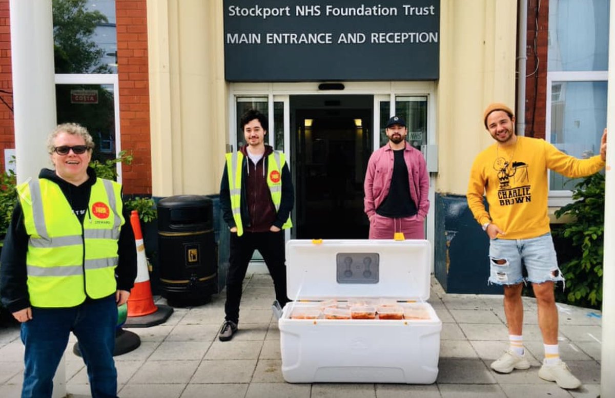 These guys are total legends. 🙏Huge thanks to Scott <a href="/OhMyGlaze/">S</a> and <a href="/adamthomas21/">adam thomas</a> from #TheSpinn in #Gatley for preparing 100 meals for our Feed <a href="/StockportNHS/">Stockport NHS FT</a> Campaign &amp; personally delivering them to Stepping Hill Hospital. Such great kindness in the true spirit of #bemoreMartyn