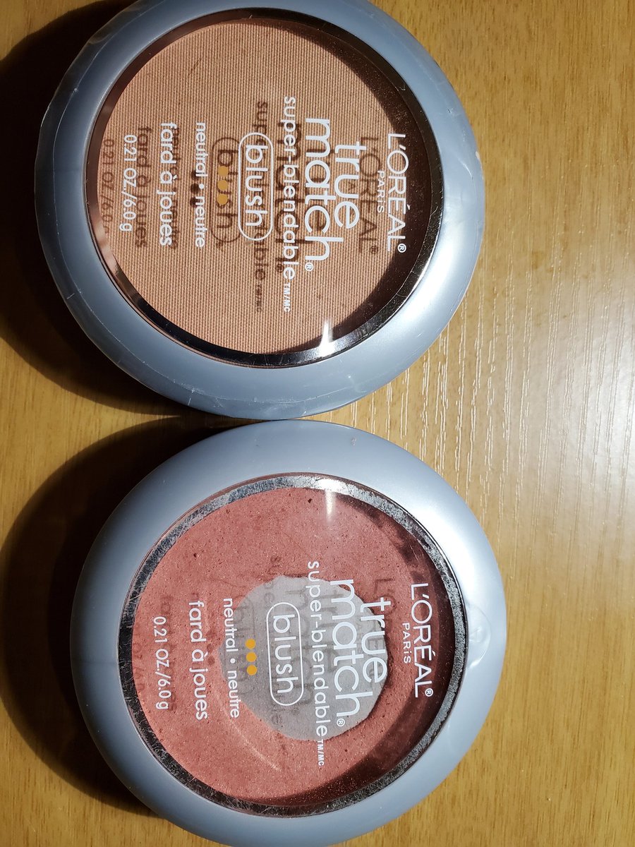SchtickwthShell's tweet image. Hello, @LOrealParisUSA!! Pre #COVID19 I went to buy more of my favorite blush at the store. The shade didn't look right, but it was the same name &amp;amp; #, so I bought it. Got home &amp;amp; saw the color was WAY off. Finally tweeting you to ask: What is the deal with this?