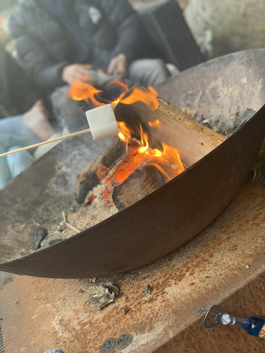 FowkesAnne's tweet photo. @BBCR1 toasting marshmallows with the kids listening to the tunes! Family festival in the garden!#BigWeekend https://t.co/LmnJTNfBWr