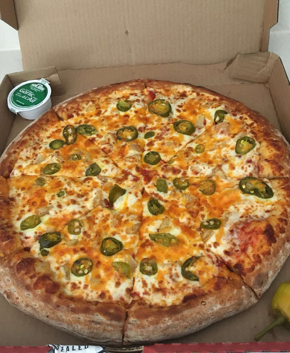 PeterKMarshall's tweet photo. Thank you @BitcoinMagazine for hooking up pizza! If only I could trade it for 5,000 BTC! #BitcoinPizzaDay #StackSlices https://t.co/3xverDDizZ