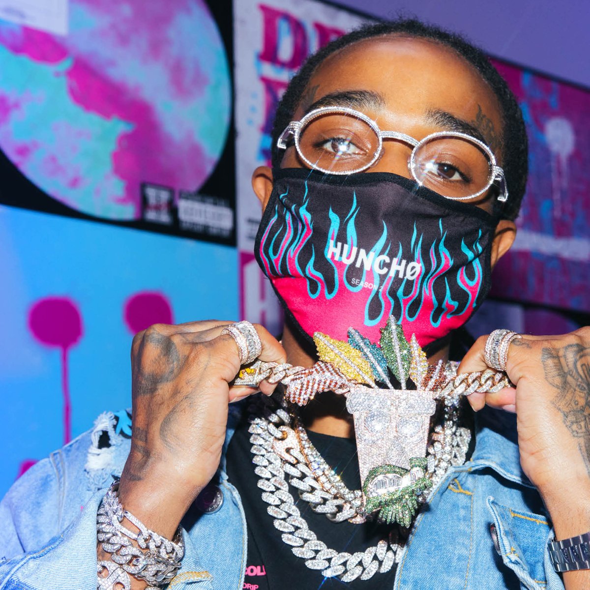 boohooMAN's tweet photo. boohooMAN x @QuavoStuntin 🥶💧

Want to #Win an outfit of Your Choice From The Collection? Every Day This Week We'll Be Giving 1 Away! ⏰🔥

To Enter:

1️⃣ Like &amp; RT this Tweet 📲
2️⃣ Reply with #boohooMANxQUAVO 🗣️
3️⃣ Make Sure You're Following Us 👀 

🛒 https://t.co/FGi21lSQO5 https://t.co/B21nxBVgrx