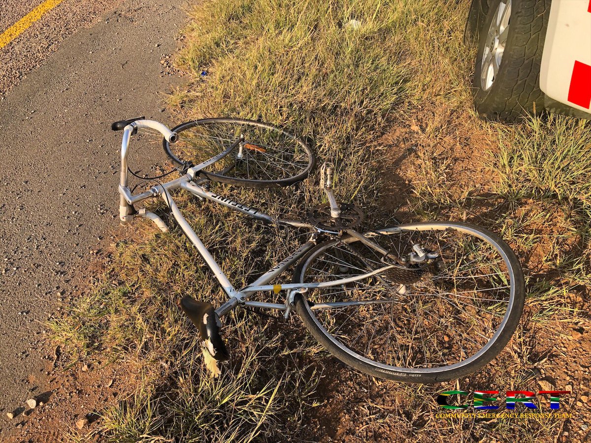 [CLUBVIEW] a cyclist has been killed after been struck by a vehicle, on Wierda Road, Near the N14 highway in Clubview in Centurion. <a href="/monitor_net/">Monitor Net</a> <a href="/CityTshwane/">City of Tshwane</a> <a href="/TMPDSafety/">Tshwane Metro Police</a> <a href="/sa_cert/">CERT-SA</a> <a href="/TrafficRTMC/">Road Traffic Management Corporation</a>