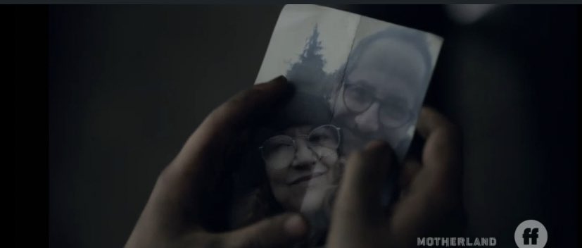 Alexander18310's tweet photo. So both of Scylla parents have glasses and now I very much want to see Scylla in those cute round glasses that her parents are wearing...please let that happen @Motherland 
#MotherlandFortSalem 
#MFS
#Scylla https://t.co/97J0G67Dmu