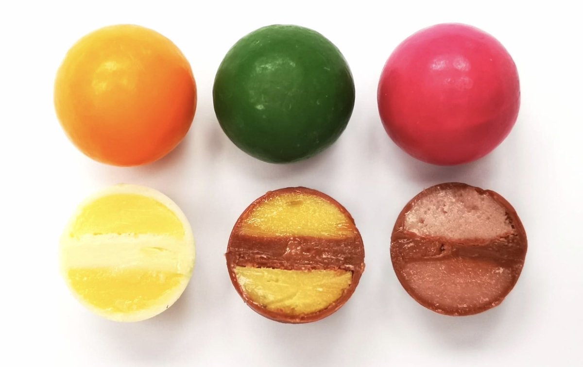 ballsychocolate's tweet photo. We are Rolls Rolls Ballsy Chocolates - Tough on the outside but soft on the inside. Dare to taste us! 💥 
.
 #webshop #rollsrolls #chocolade #dairy #champgne #passionfruit #raspberry #dairyqueens #weekend #chocolatier #lafeve #chocolate #foodie #food #truffles @laFevechocolade https://t.co/PiS7kqxhMf