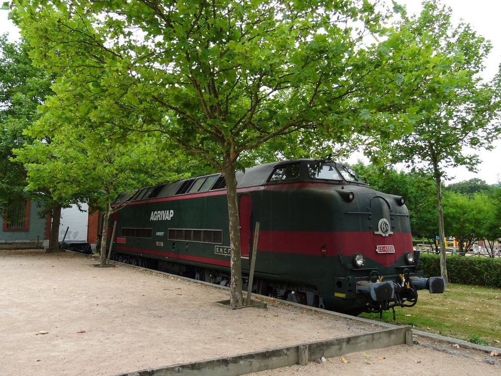 14) Heureusement, 2 exemplaires ont été préservés :- CC 65001 : Musée de Mulhouse ( la locomotive ayant parcourue le plus de kilomètres : 4 110 248 km)- CC 65005 : Par l'AGRIVAP, repeinte en vert sombre et rouge