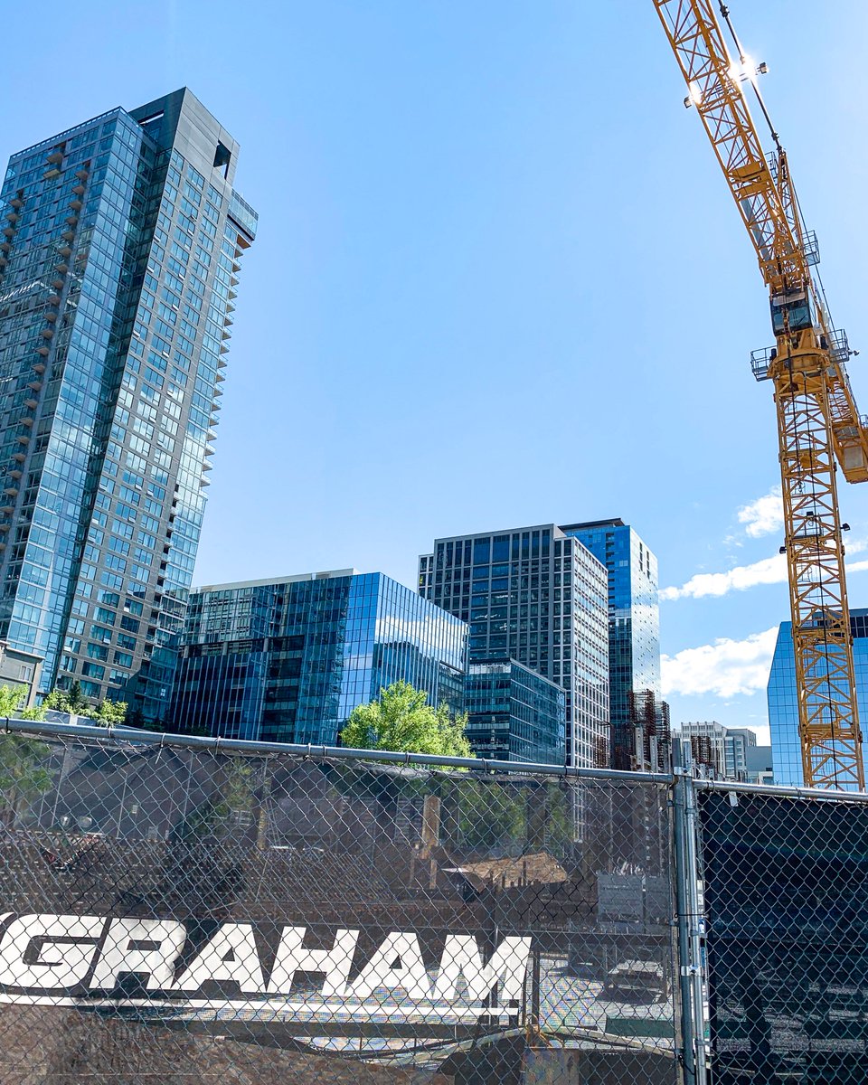 Garner_WBE's tweet photo. Sunny days at 1200 Stewart for Graham... thanks Jerid McKenzie for the photo! Happy Friday, everyone! https://t.co/bCL6AkQf72