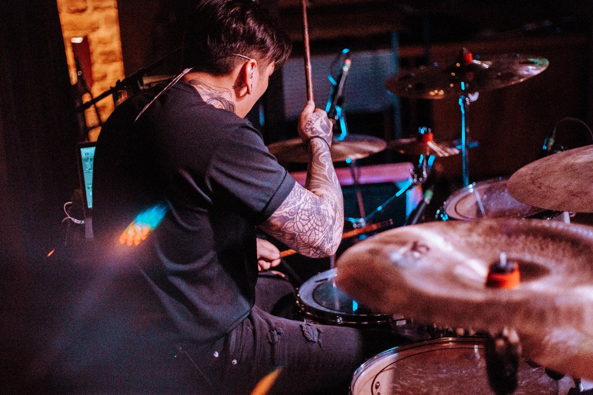 We're excited to announce that Chartwell Kerr of <a href="/HAWKINGofficial/">HAWKING</a> has officially joined our artist family!
vratim.com/chartwell-kerr…
📷: <a href="/TimNguyenPhoto/">the asian for every occasion</a>