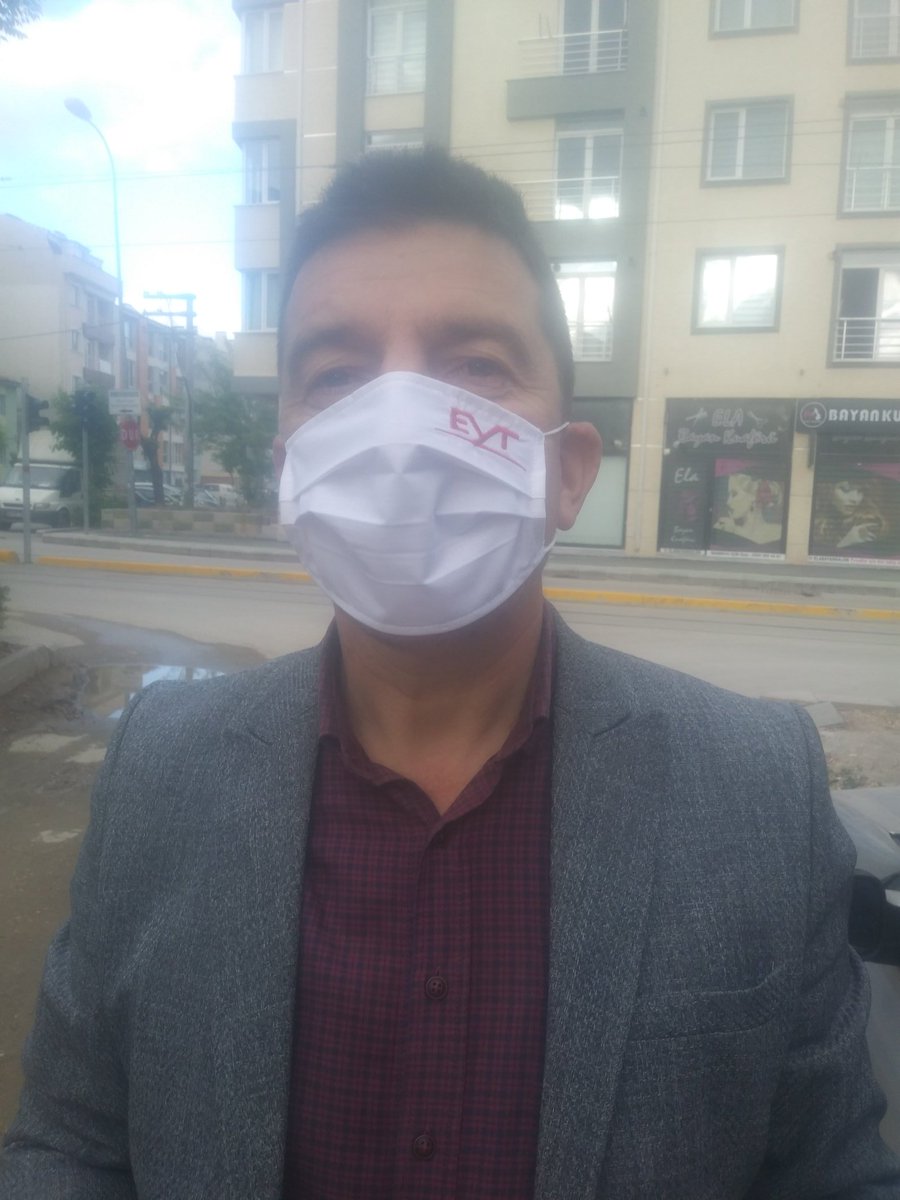 gurcangoc's tweet photo. Buğün bir çok arkadaşımıza maskelerimizi hediye ettik. 
Çok yoğun bir ilği ile karşıştık inşallah ( temennim virüsün bitmesinden yana) ilerleyen dönemlerde tekrarını yaparız. https://t.co/OJILqAeqs0