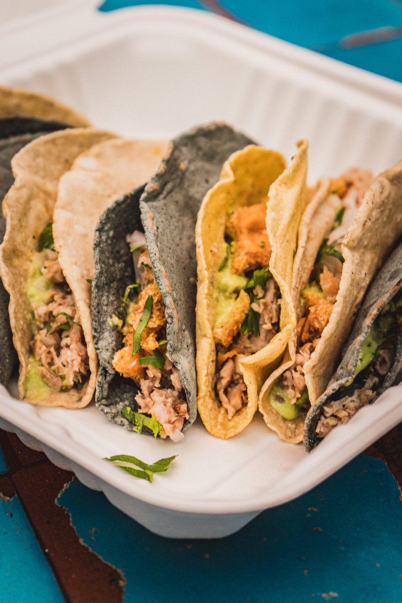 ¡El taco perfecto!
🌮 Lechón, chicharrón, guacachile y mucho limón.

Pidelos a precio especial con envío a domicilio en CD. De #Oaxaca.

WhatsApp: wa.me/529511650662
#QuedateEnCasa