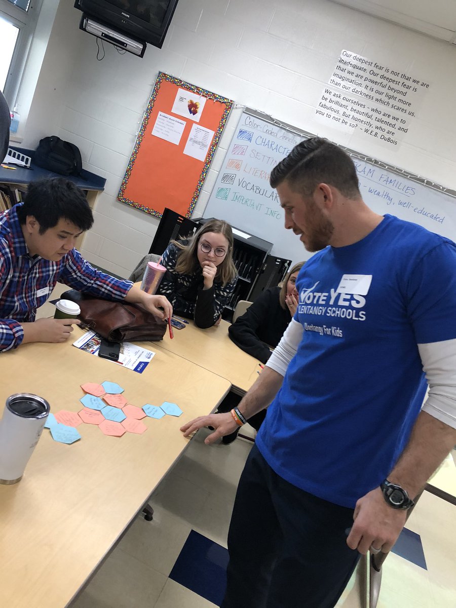 MrShoaf25's tweet photo. Big congrats to @OTrailblazers @_coach_sansbury for being selected as the OOMS Teacher of the Year! Grateful to be able to work with and learn from you each day. So well deserved! 👏👏👏🍊 https://t.co/iKv4ab29uI