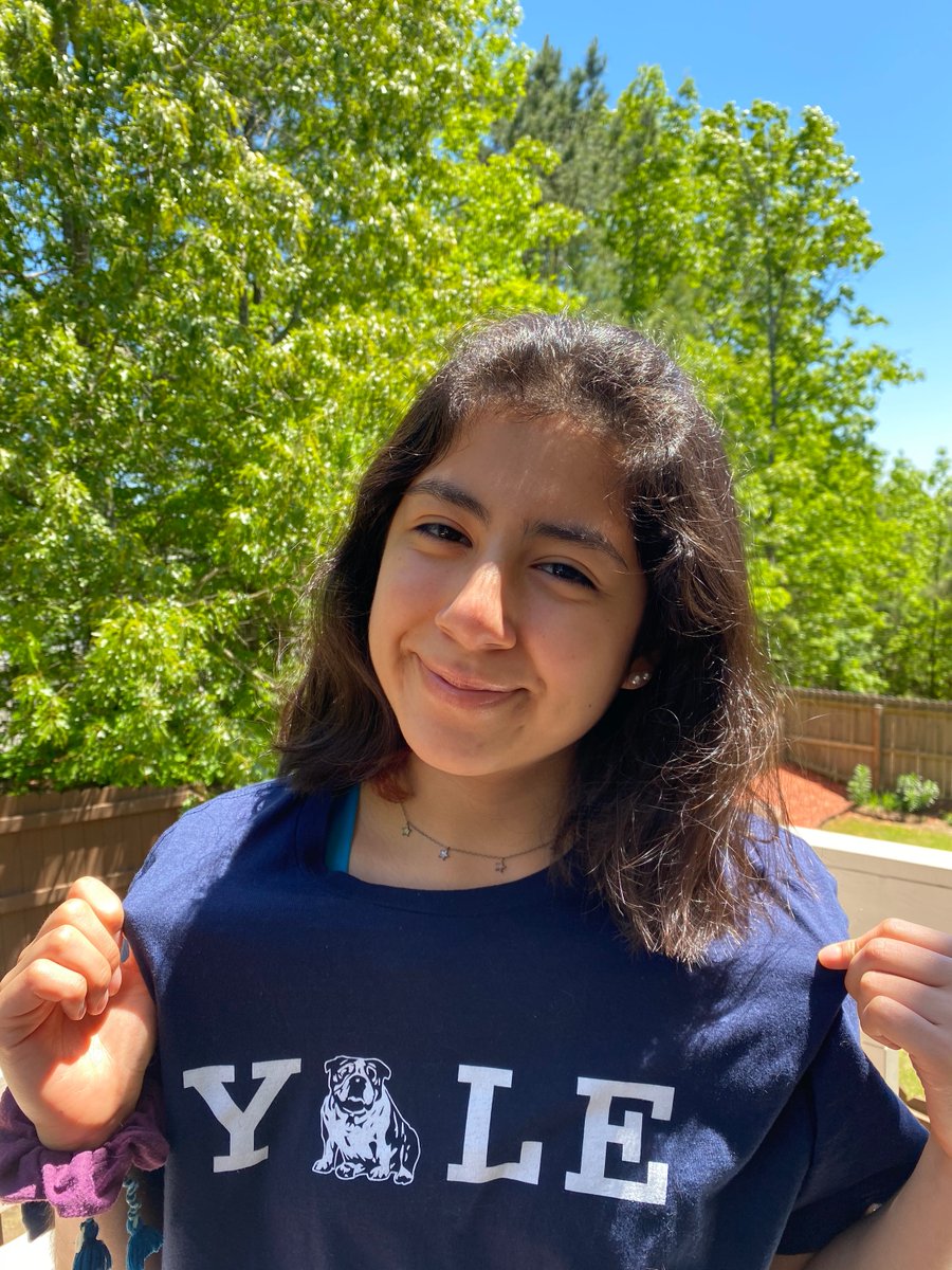 ScholarMatch's tweet image. Are we seeing double? 👯  Nope — Valerie and Dominque are BOTH heading to @yale​ in the fall! We're thrilled for these new Bulldogs and for their bright futures ahead. Congratulations students! 🎓 #ImFirst