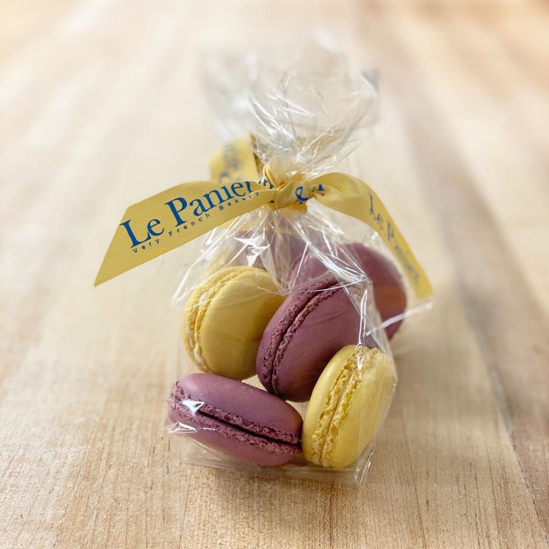 pike_place's tweet image. Le Panier is reopening Saturday morning! Stop by and pick up fresh-baked bread and dessert! @LePanierBakery will be open 7 days a week from 7am - 5pm

Learn more about Market businesses at PikePlaceMarket.org/GroceryShop &amp;amp; PikePlaceMarket.org/Takeout

#PikePlaceMarket
#SupportSeattleSmallBiz