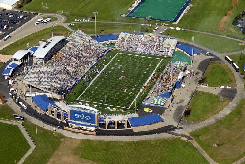 Jackwalsh1330's tweet image. I am blessed to have received an offer from Kent State University @OB_GoldenFlash @CoachZacBarton @KentStFootball @AllenTrieu @CoachBigPete @EDGYTIM @LeseurTraining @grid_irons @Rivalsfbcamps