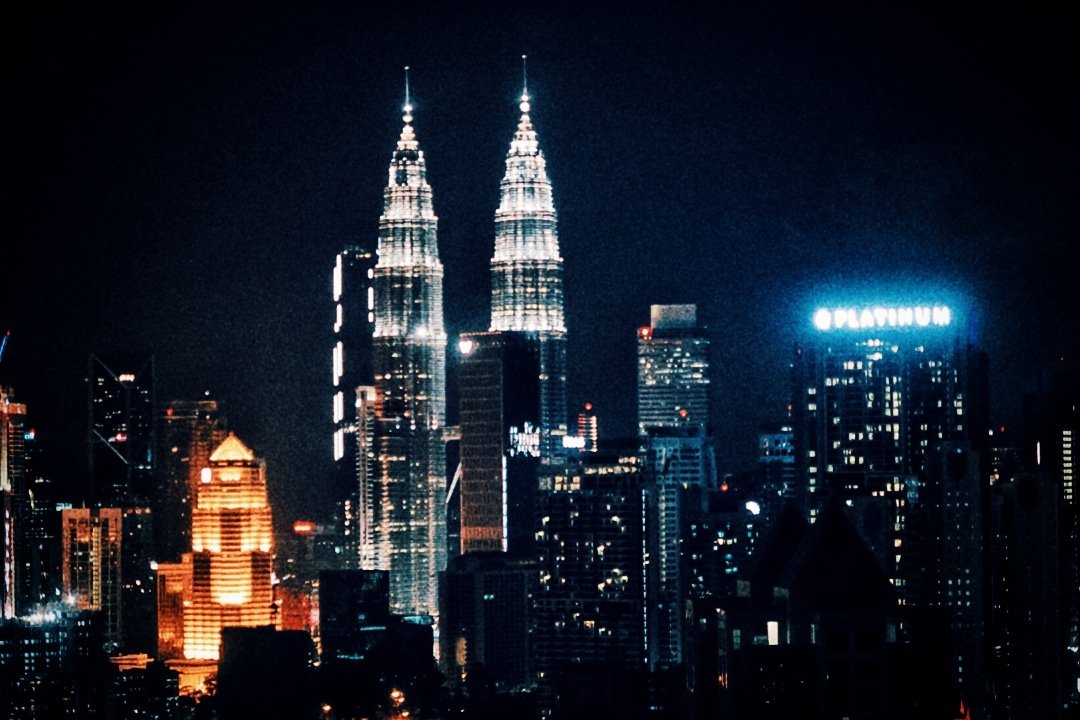 StephTheCoolKid's tweet photo. #asiatravel #exploreasia #petronastwintowers #traveltheworld #malaysia #melaka #travelvlogger #visualwanderlust #travelblogging #travelblogger #kualalumpurmalaysia #travellist #lovetotravel #trulyasia #travelandlife #exploringmalaysia #vscomalaysia #travelpassion https://t.co/bSs8Y9ZQz7