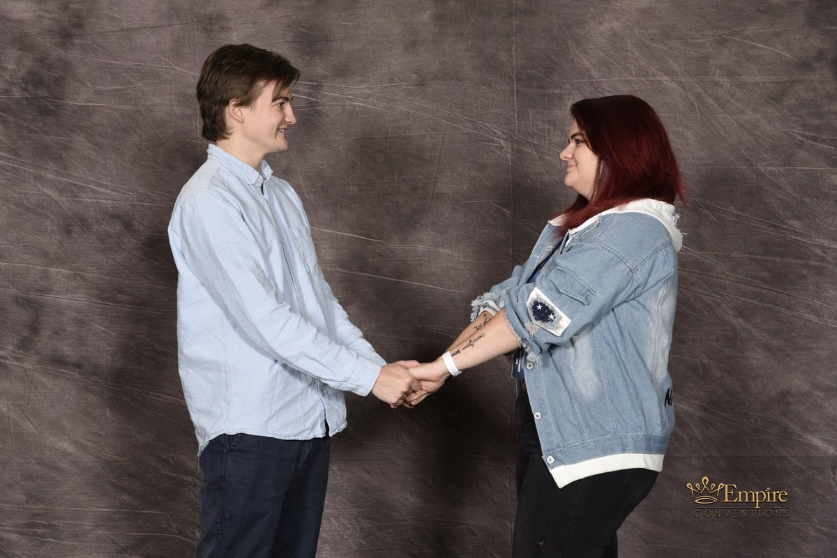 Cy_Namikaze's tweet photo. @FrConventions @EmpireConv Je peux pas choisir entre ces deux amours ❤️ #AMMD2 encore merci à @EmpireConv 🥰 https://t.co/lvCJq2ue6a