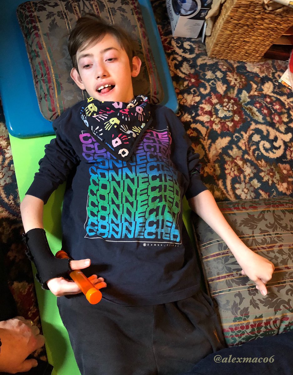 alexmac06's tweet image. Worked hard this morning in an extra #conductiveeducation lesson with @ConductorNeuro Hips &amp;amp; shoulders really stiff &amp;amp; sore but I did ok 👍 Managed a good bit of sitting at the end without Mum’s help too!!! Muscles feeling it now though (&amp;amp; Mum’s sore too hehe from helping me 😉)