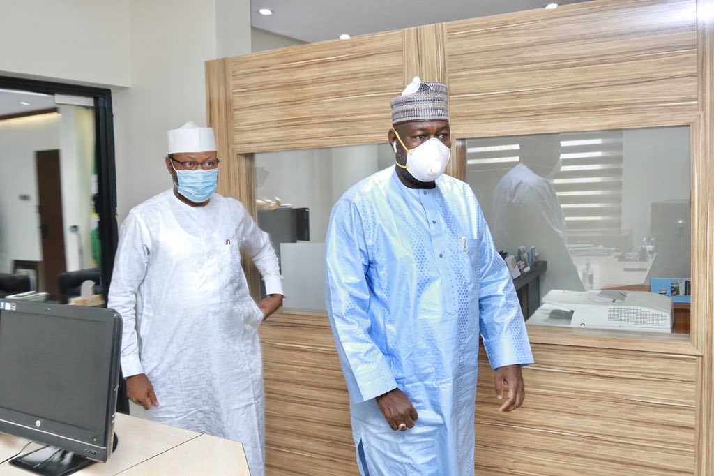 FmstNg's tweet photo. Earlier today the HMoS of @Fmstng was at @FMWHNIG to interface with Minister of State, Works @EngrAbkrD_Aliyu
#Synergy
#MaskUpYourself. #EidUlFitr ๐ธCaptainshogbo https://t.co/FxRlJwocuZ