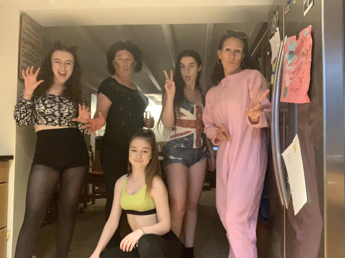 this week was postponed to today and the theme was: spice girls