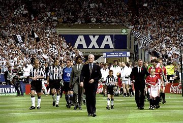 ON THIS DAY 1999: Newcastle United at Wembley for the FA Cup Final against Manchester United #NUFC