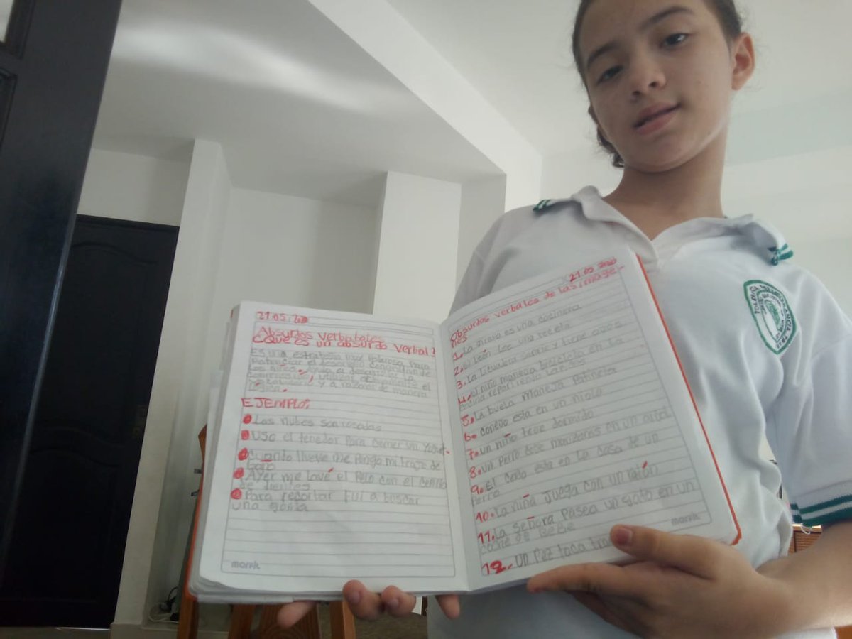JoiceBeatrizHe1's tweet photo. #transformomipracticacuando 
Cambio mi práctica pedagógica  presencial  por una virtual para atender necesidades de los educandos y desarrollar  clases participativas. https://t.co/82XLQTLn8L