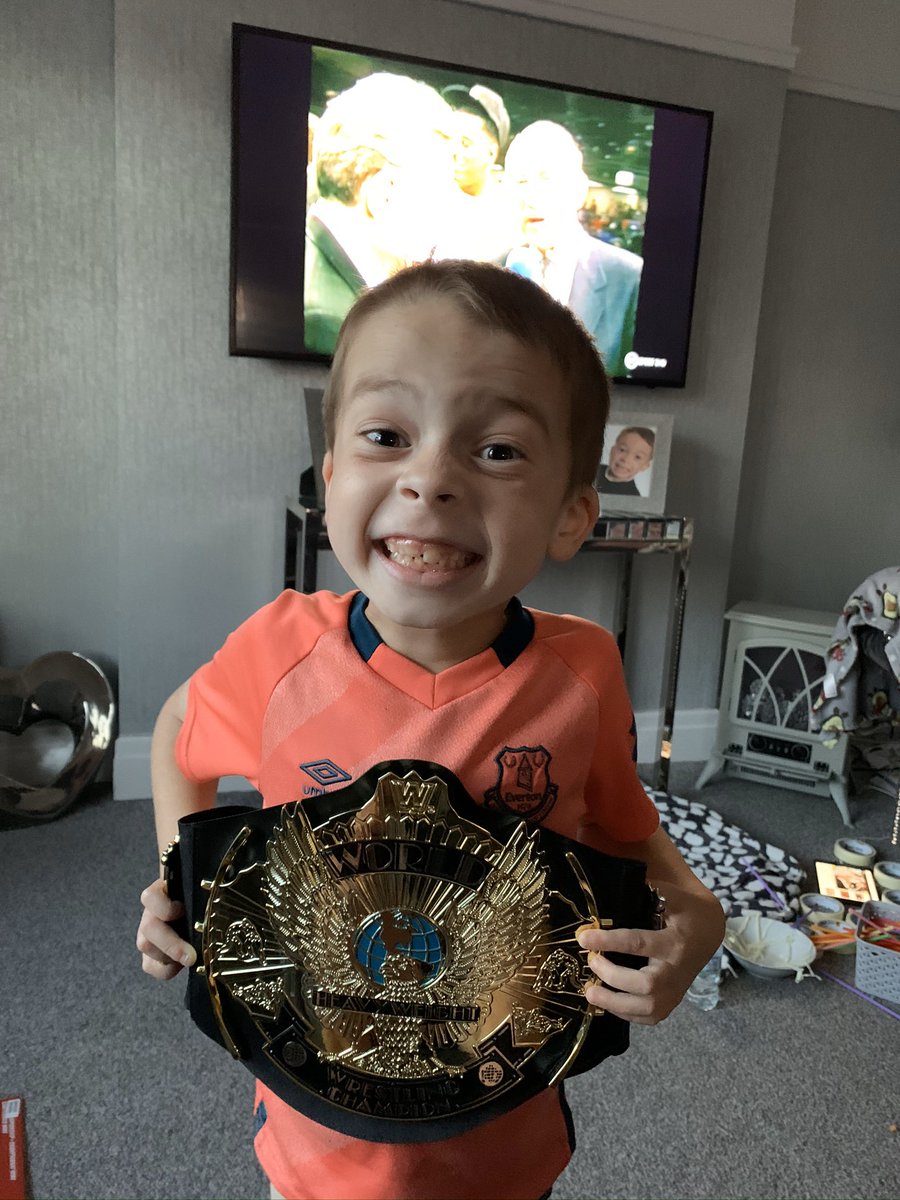 Chris_lane79's tweet photo. @BeckyLynchWWE will you marry me 😃your my favourite woman wrestler https://t.co/qwUyoP9aMd