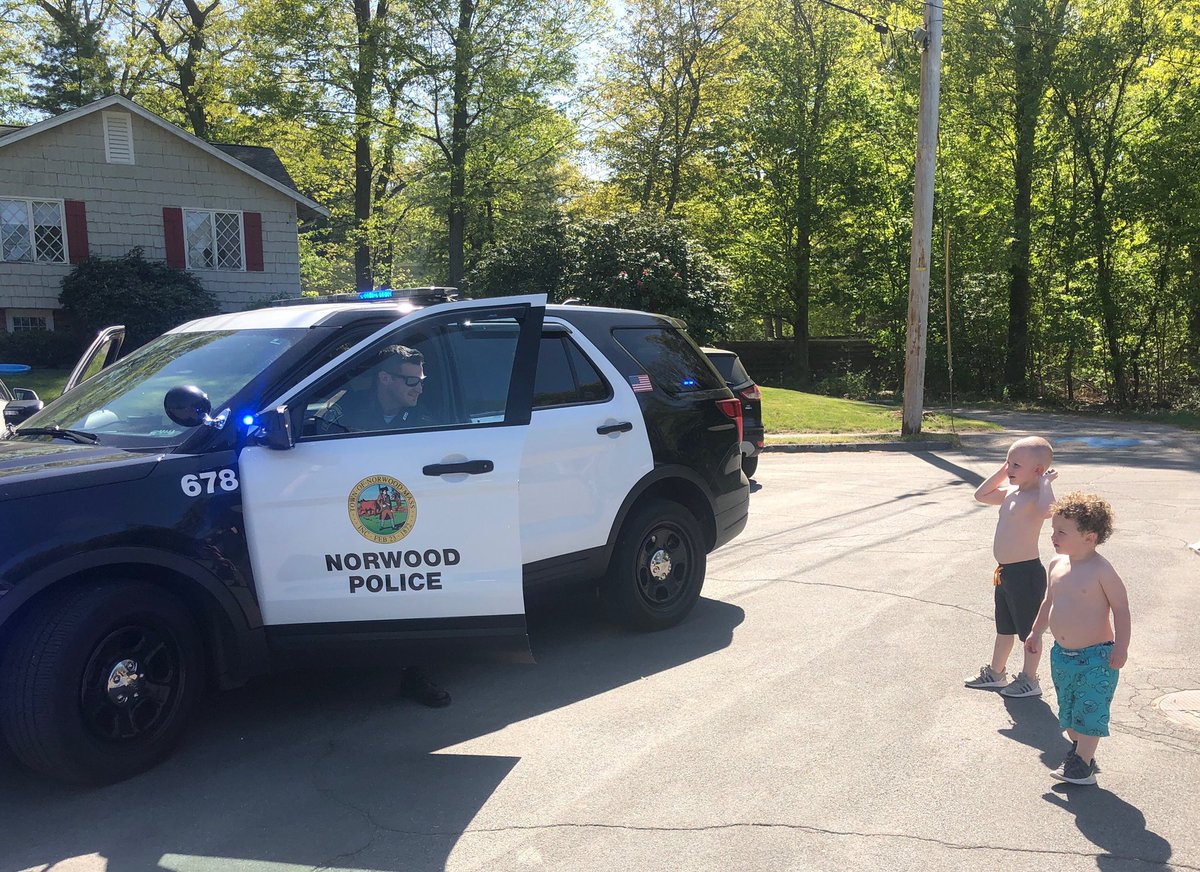 Thanks Officer Ryan for stopping by to say hi to these guys today! You’re the best!!☀️👮‍♂️<a href="/NorwoodPolice/">Norwood Police</a> <a href="/ChiefBrooksNPD/">Chief Brooks (Ret.)</a>