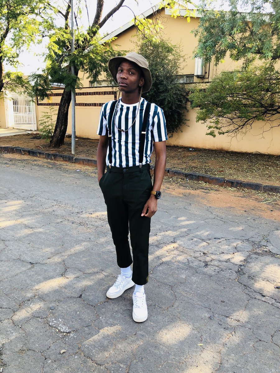 ThabangSibiya14's tweet photo. #SoundEngineeringStudent #BulidYourFuture #FocusOnSuccess https://t.co/sQ6B40D5R9