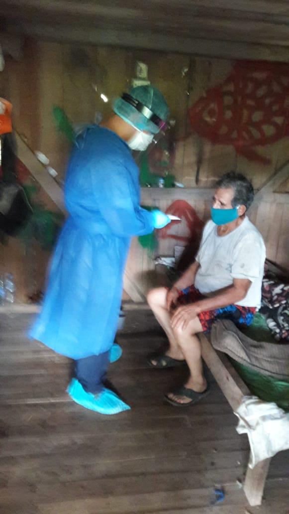 CptapsO's tweet photo. Taps del Centro de Salud San Francisco realizan visitas domiciliarias de seguimiento a pacientes sospechosos de covid-19 #Tapsinfanteriadelmsp #Eltapsescomunidad https://t.co/cSJ9leFCvi