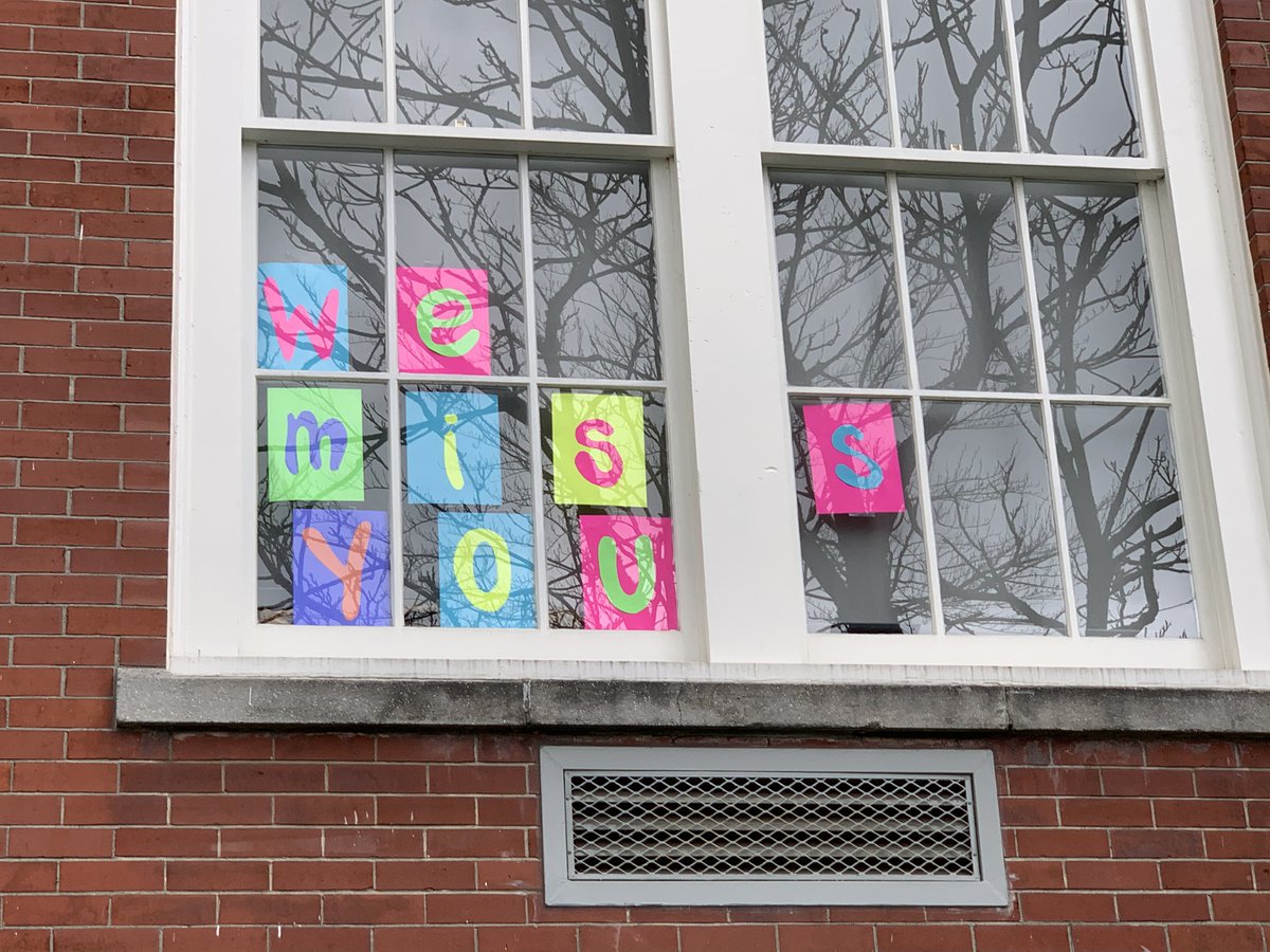 S/O to the beautiful artwork displayed in the windows of Strathcona ElementaryWe miss you too! District and school-based staff look forward to welcoming  #VSB39 students back to their regular classrooms.  #ourVSB1/10