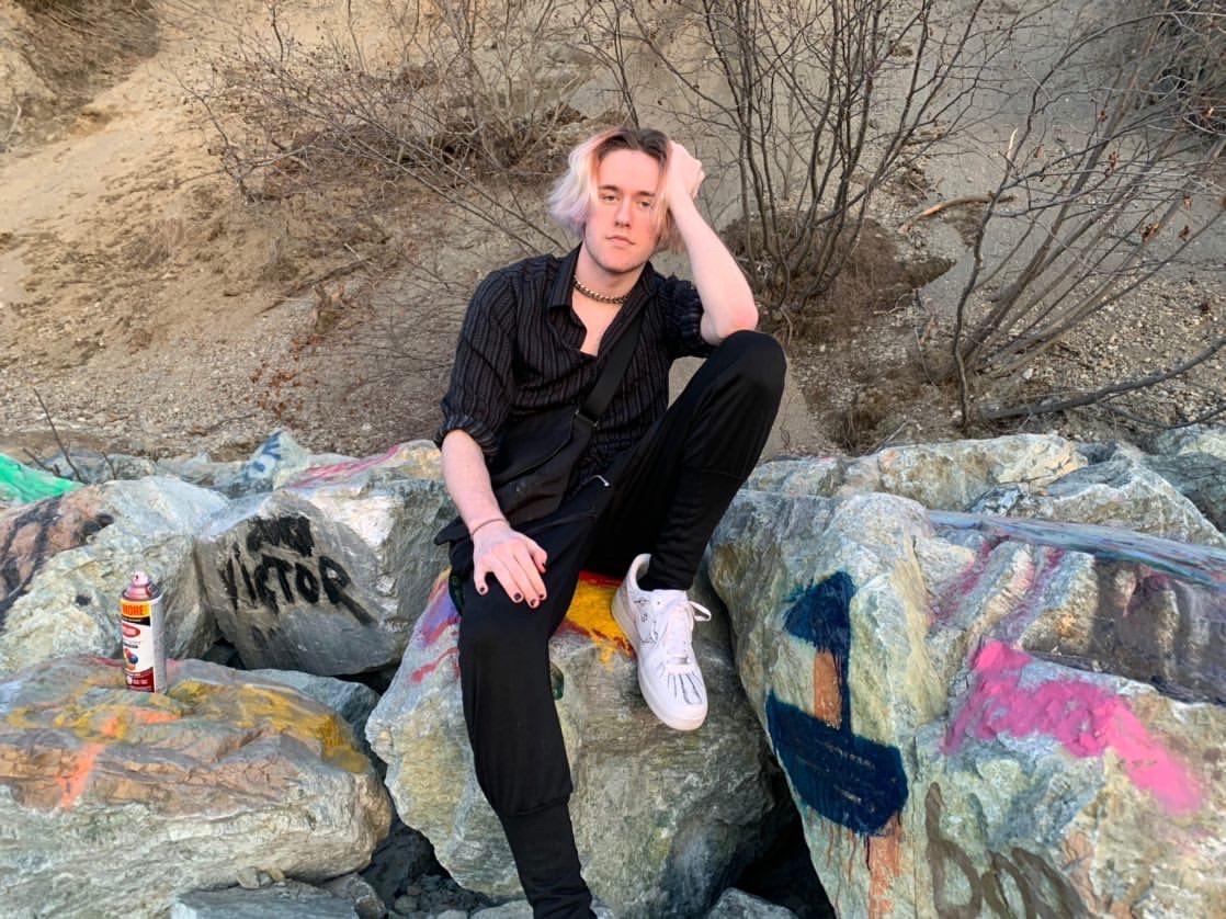 ONE_EAGLE_WHS's tweet photo. “I got play-dough, I don’t play doe” -chief keef
#ASDClassof2020
#2020neEagle
#SeniorStories
Senior 📷 Zane Penny https://t.co/LBEyxbKrJR