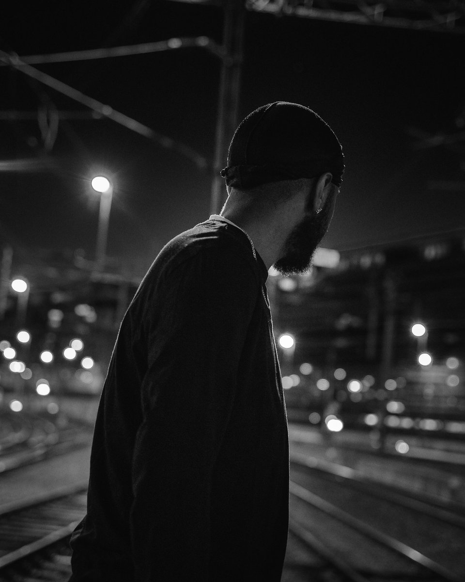patopooh's tweet photo. Är R&amp;B Alive i Sverige ?
Back Simeon under 2020
Ny singel nästa Fredag 05.06.2020 | Producerad av Pablo Paz #nblnation 📸 🖐🏽 https://t.co/FLhajNxQ8B