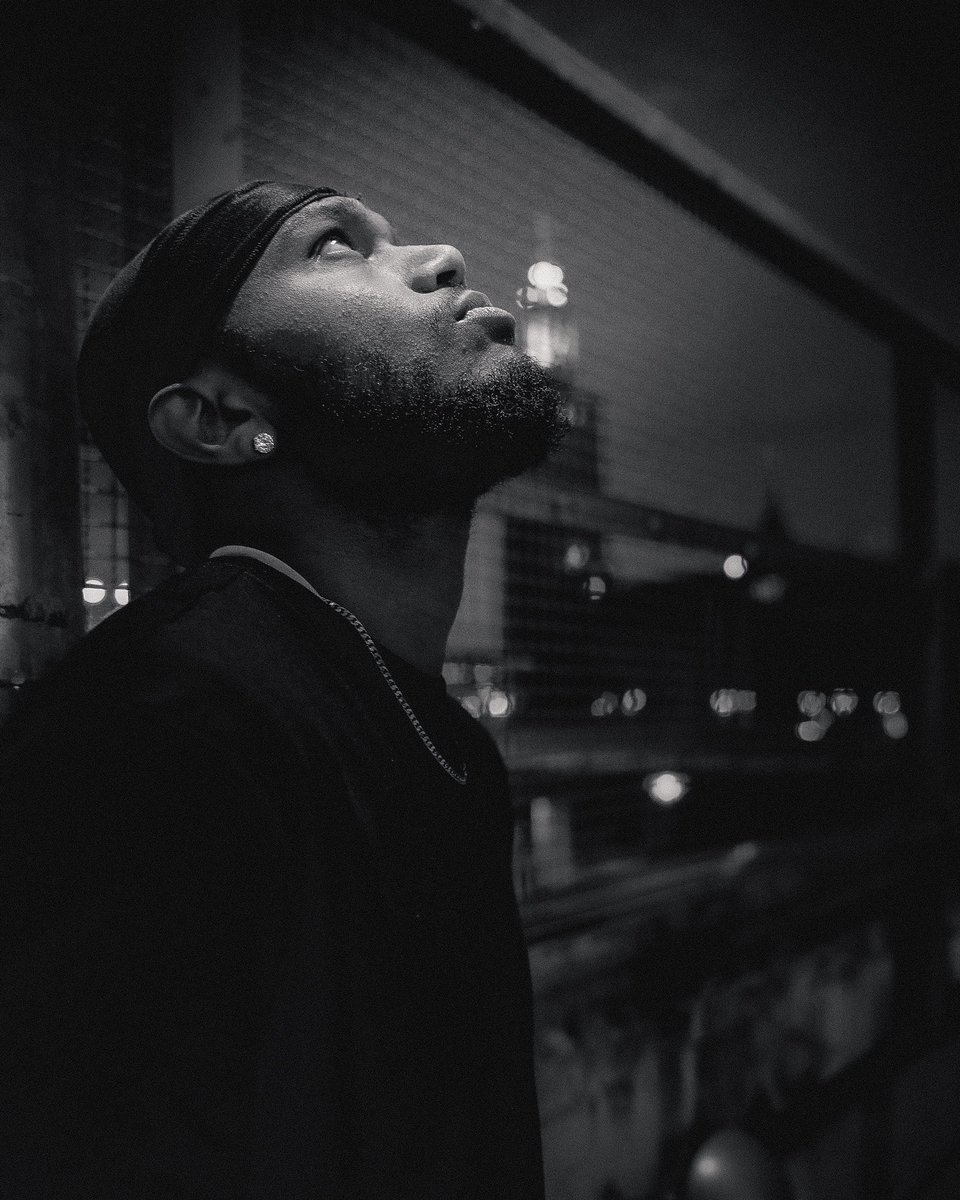 patopooh's tweet photo. Är R&amp;B Alive i Sverige ?
Back Simeon under 2020
Ny singel nästa Fredag 05.06.2020 | Producerad av Pablo Paz #nblnation 📸 🖐🏽 https://t.co/FLhajNxQ8B