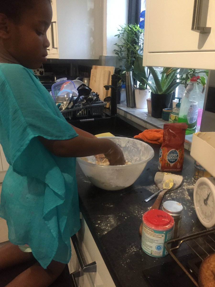 smiley1707's tweet photo. @UptonX_newham Ginger Bread Men and Shapes https://t.co/2CeXd231IB
