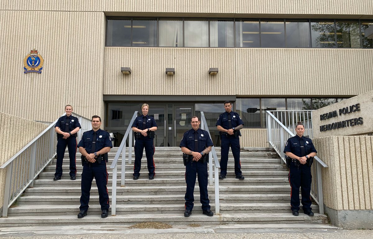 reginapolice's tweet image. Congratulations to the RPS recruits of Class 80!

Completing Saskatchewan Police College in the midst of COVID-19 was no small feat, but these officers handled the challenge with confidence, determination &amp;amp; poise. Congrats Constables, your hard work has paid off! #RecruitGrad