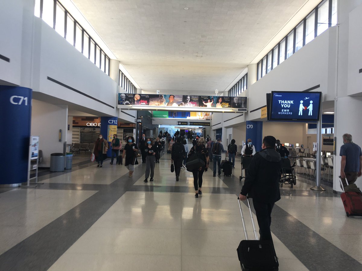 BertoEgusquiza's tweet photo. Love seeing some normality return to EWR! @Deeptime01 @AnaOcegueraa @mtmorais28 @weareunited https://t.co/2Y1SOwcilo