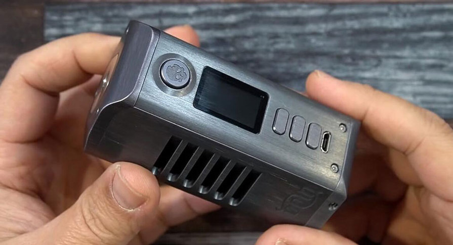 EidolonEddy's tweet photo. @thevapemanphoto @CaledonianVapes @vibeavape Is that Β£60 for the standard 200w model or the #DNAChipset version? I have my eye on the gunmetal #OdinDNA with #Blotto and #BlottoMini setup. https://t.co/VEuyir0bSr