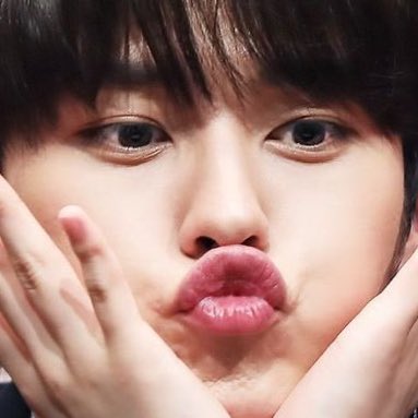 a thread of minho’s lips but it gets rounder as you keep scrolling :