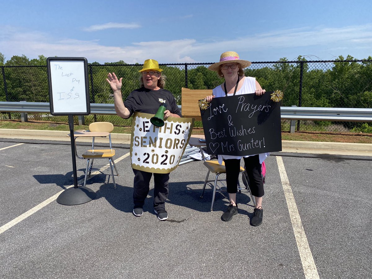 EHHSVikings's tweet photo. #EHHSGraduation2020 https://t.co/OHm4zknwwW