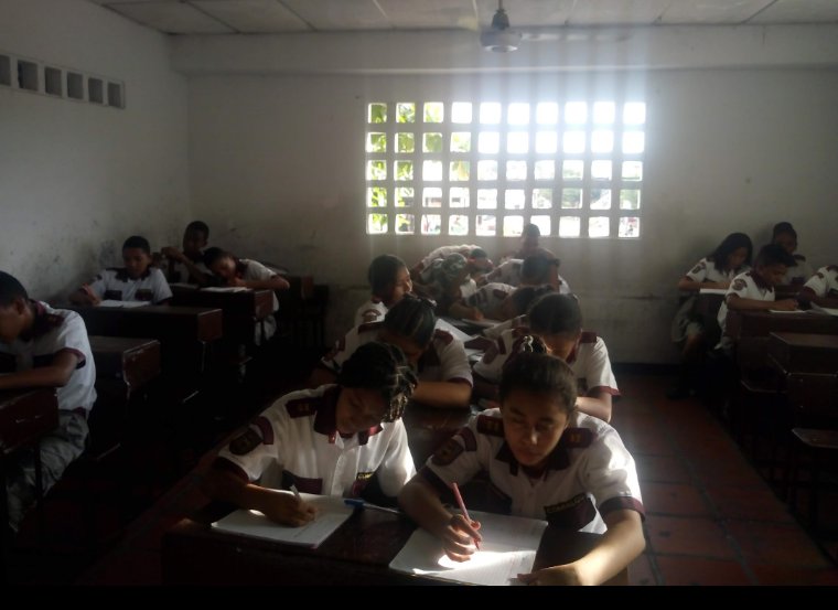 Luissiemprecon1's tweet photo. #transformomipracticacuando, soy un docente innovador y cambio el aula física por una sala virtual para lograr aprendizajes significativos como el de seguir adelante a pesar de las circunstancias. @Francybamado @albertoemiprado @CreoUnimag @Unimagdalena @nelsibeth2005 https://t.co/pvyeTHLAyc