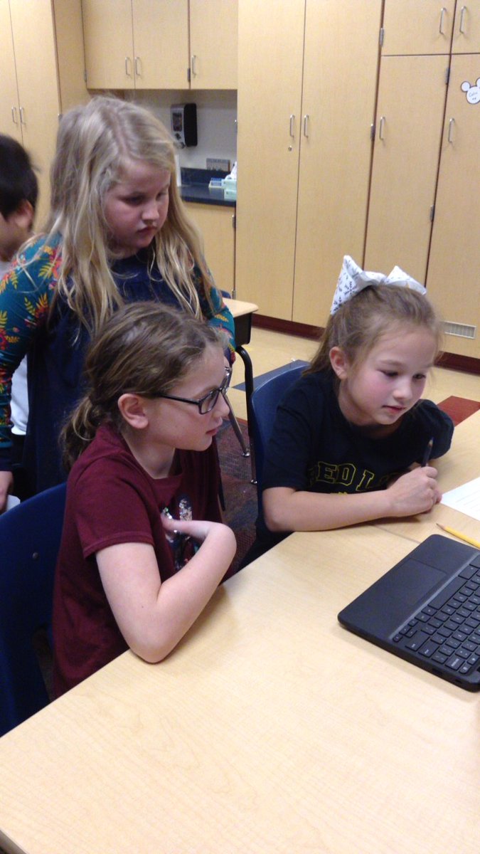 classroomsmith's tweet image. Students enjoyed their Hour of Code 2019 and other coding activities throughout the year. #Hourofcode2019 #LevelUpRL