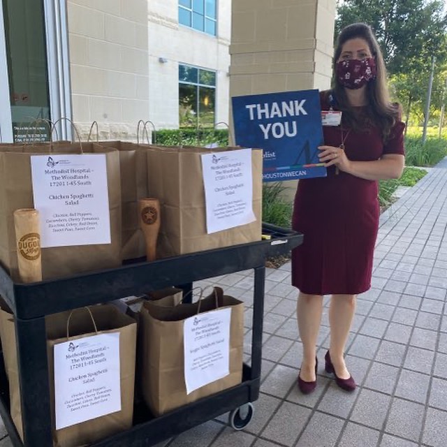 DugoutMugs's tweet photo. At Dugout Mugs, we want to offer more than just an incredible product.
We want to give back to the community.
Honored to team up with @AthletesCauses and join #ProjectFrontline donating mugs to the awesome healthcare workers at the Woodlands! https://t.co/IXjHapqQvN