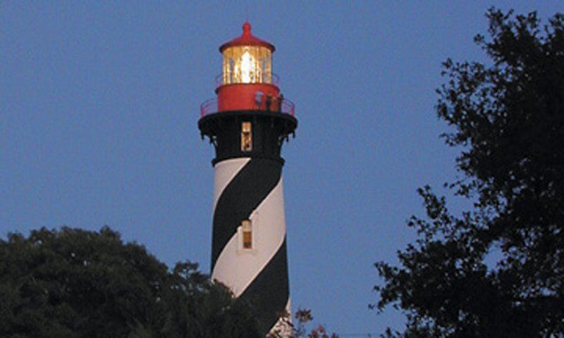 VisitStA's tweet photo. The #StAugustine #Lighthouse stands 165 feet above sea level, overlooking the #MatanzasBay and the #AtlanticOcean from #AnastasiaIsland. Visitors can climb the 219 steps to the top for a spectacular view of the city and #ocean. #Florida
https://t.co/ybw5jIRVLV https://t.co/iCLAyUql4E