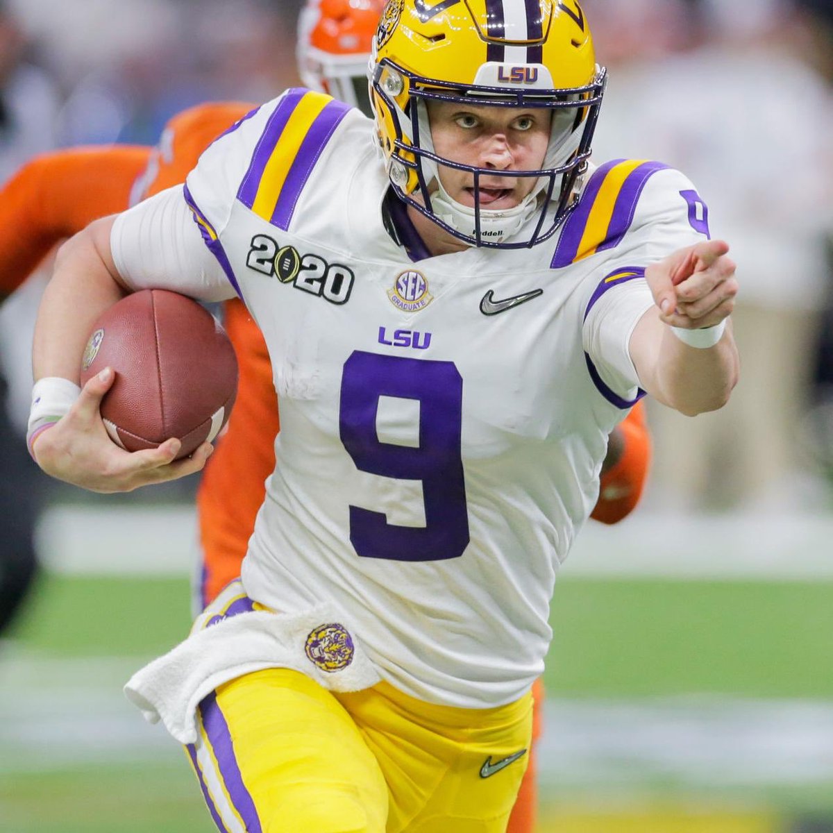 Carson Hinzman (@hinzmancarson) on Twitter photo Extremely blessed to receive an offer from LSU!! Thank you so much <a href="/CoachDerekShay/">Derek Shay</a> for this awesome opportunity!!#GeauxTigers Extremely blessed to receive an offer from LSU!! Thank you so much <a href="/CoachDerekShay/">Derek Shay</a> for this awesome opportunity!!#GeauxTigers